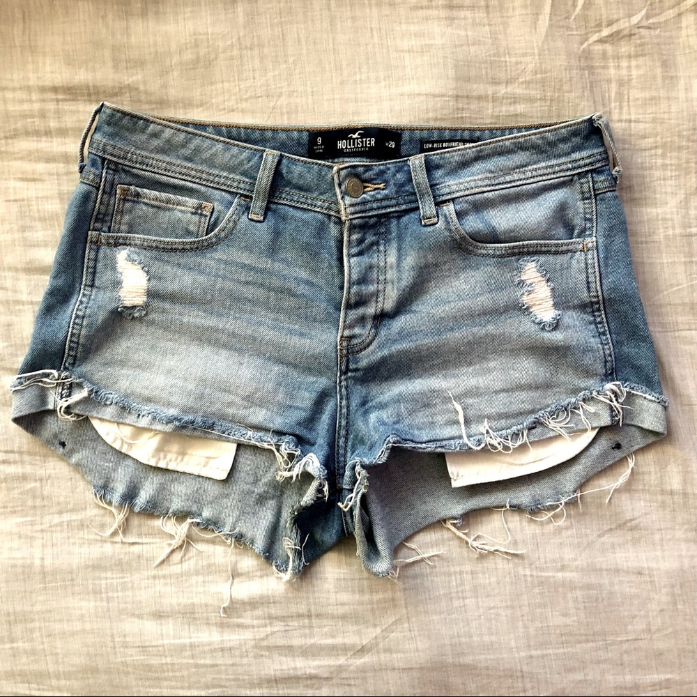 Hollister Low-Rise Boyfriend Short